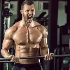 Testosteron przed czy po treningu - co przynosi lepsze efekty?