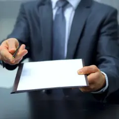 Umowa do dnia porodu: co dalej z pracą i świadczeniami?