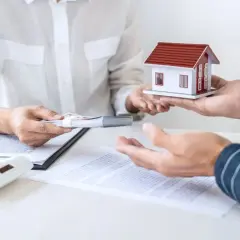 Co robi agent nieruchomości? Pełny zakres obowiązków i korzyści