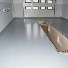 Jaki beton na posadzkę w warsztacie, aby uniknąć kosztownych napraw?