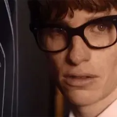 Film o Hawkingu: prawda o jego życiu i niezwykłych osiągnięciach