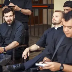 Celibat w Kościele od kiedy? Historia i znaczenie dla duchownych