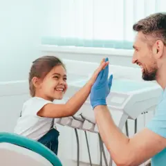 Jak często chodzić do dentysty, aby uniknąć problemów z zębami?