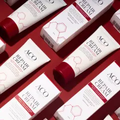 ACO Repair Cream med ceramider för intensiv hudvård. Skyddar, återställer och stärker hudbarriären.