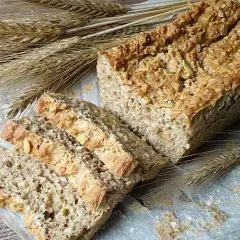 Czy można piec chleb w foremce aluminiowej? Odkryj zalety i wady