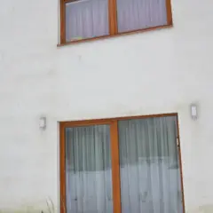 Kiedy robić elewację, aby uniknąć problemów z tynkiem?