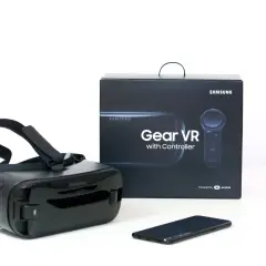 Zestaw Samsung Gear VR z kontrolerem i telefonem. Sprawdź, jakie telefony Samsung współpracują z tym gogle VR.