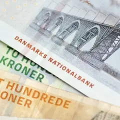 Dania: 100 i 200 koron. Królewskie banknoty z mostami, które są symbolem duńskiej waluty.