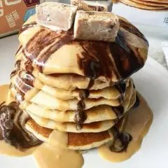 Jak zrobić proteinowe pancakes, które zachwycą smakiem i zdrowiem