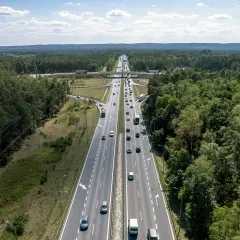 Jakie warunki na autostradzie A1? Uniknij opłat w korkach latem