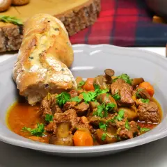 Wołowina po burgundzku: Perfekcyjny przepis krok po kroku