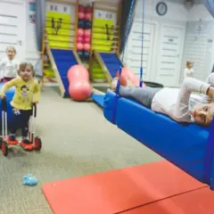Integracja sensoryczna Białystok: Jak pomóc dziecku? Diagnoza i koszty