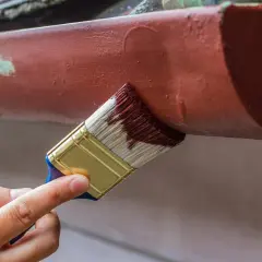 Czym malować aluminium? Poznaj farby i techniki dla trwałego efektu.