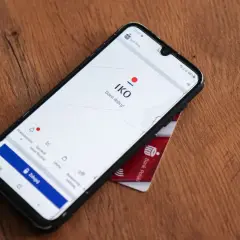 Telefon z aplikacją IKO Banku Polskiego. PKO blokady rozliczamy je do 7 dni.