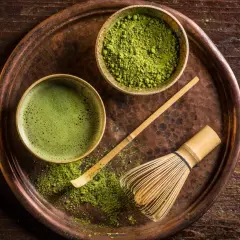 Czy matcha odchudza? Odkryj, jak może wspierać Twoją dietę