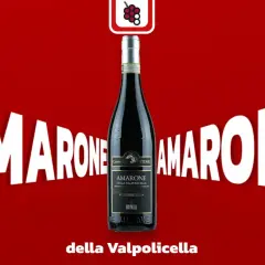 Butelka Amarone della Valpolicella na tle napisu "AMARONE".