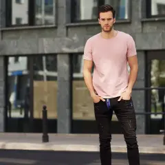 Jak wpuścić T-shirt w spodnie? 4 triki, które musisz znać