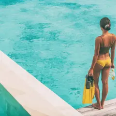 Wybór spodenek do pływania: basen, plaża, trening? Poradnik eksperta