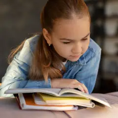 Dysleksja rozwojowa: Co to? Objawy, diagnoza i wsparcie dziecka