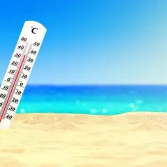 Bałtyk ile stopni? Sprawdź aktualną temperaturę wody w Polsce