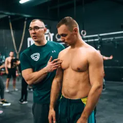 Jak zostać trenerem CrossFit? Pełny przewodnik: kursy, koszty, zarobki