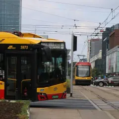 ZTM Warszawa: Rozkład jazdy autobusów Jak go sprawdzić w 30 sekund?