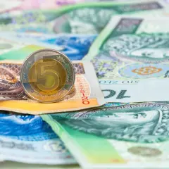 Kto nie płaci Funduszu Pracy? Sprawdź zwolnienia i oszczędzaj!