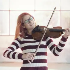 Czy dorosły może nauczyć się grać na skrzypcach? Oto co musisz wiedzieć