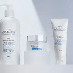 Tres productos de Caviahue: crema corporal con urea al 10%, crema facial y crema de manos.