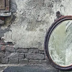 Utylizacja luster: Nie do szkła! Gdzie wyrzucić małe i duże?