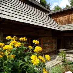 Dworek Zacisze w Miechowie - historia, architektura i wydarzenia