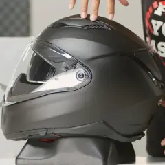 Casco HJC F70 negro mate, ideal para pilotos que buscan seguridad y estilo. ¡Descubre las opiniones!