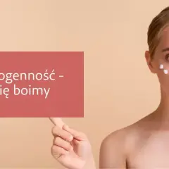 Komedogenność - czego się boimy. Młoda kobieta z białymi kropkami kremu na policzku, symbolizującymi potencjalne składniki komedogenne.