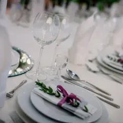 Catering na komunię: Ile zapłacisz? Sprawdź ceny i oszczędź!