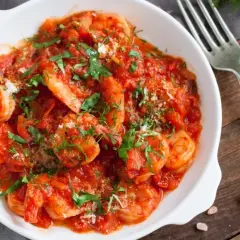 Gambas en salsa de tomate: receta fácil que sorprenderá a todos