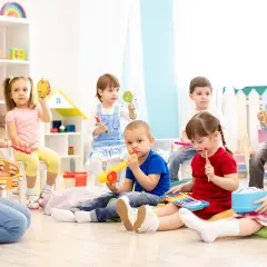 Najlepsze zabawy integracyjne dla dzieci w przedszkolu – proste i skuteczne pomysły