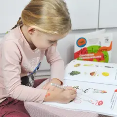 Jak ćwiczyć pisanie z dzieckiem – skuteczne metody i zabawy dla maluchów