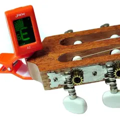 Czy stroikiem do gitary można nastroić ukulele? Oto pewne odpowiedzi i wskazówki!