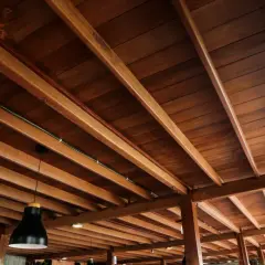 Z czego sufit na tarasie? Najlepsze materiały i ich zalety oraz wady