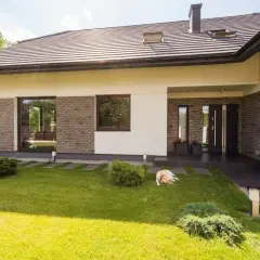 Ile kosztuje montaż okien? Sprawdź, co wpływa na ceny i oszczędności