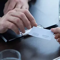 Najlepsze filmy o biznesie na Netflix, które zmienią twoje podejście do pracy i sukcesu