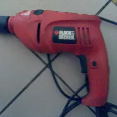 Jak zdjąć głowicę z wiertarki Black & Decker i uniknąć problemów
