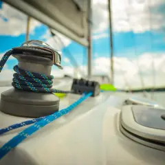 Co zabrać na rejs na Mazury? Lista niezbędnych rzeczy i porady