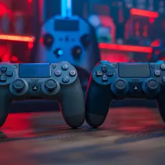 Dwa pady do PS4: Oszczędź na 2 kontrolerach do PS4, kupując je!