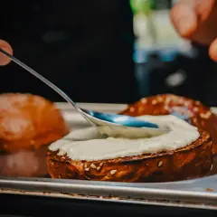 Jaki sos do hamburgera? Odkryj najlepsze smaki, które zachwycą!