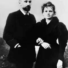 Co odkryła Maria Skłodowska-Curie z mężem i jak to zmieniło naukę