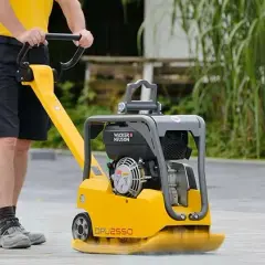 Jaką zagęszczarkę na podjazd wybrać, aby uniknąć problemów?