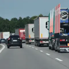 Kiedy zakazy dla ciężarówek? Sprawdź, aby uniknąć kar i problemów