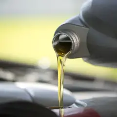 Ile trwa wymiana oleju i filtrów? Zaskakujące fakty o czasie serwisu