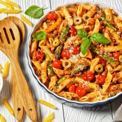 Pyszna zapiekanka z makaronem penne, którą pokochasz na obiad